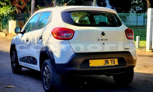 Buy Used Renault KWID White Car in Amitié–Gokhoola in Rivière du Rempart District Buy Used Renault KWID White Car in Amitié–Gokhoola in Rivière du Rempart District