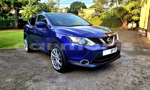 Buy Used Nissan Qashqai Blue Car in Baie du Tombeau in Pamplemousses District Buy Used Nissan Qashqai Blue Car in Baie du Tombeau in Pamplemousses District