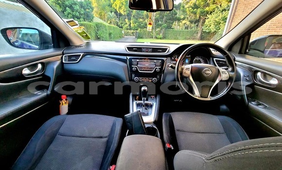 Buy Used Nissan Qashqai Blue Car in Baie du Tombeau in Pamplemousses District Buy Used Nissan Qashqai Blue Car in Baie du Tombeau in Pamplemousses District