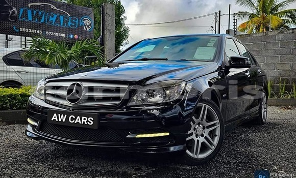 Buy Used Mercedes-Benz C–Class Black Car in Baie du Cap in Savanne District Buy Used Mercedes-Benz C–Class Black Car in Baie du Cap in Savanne District