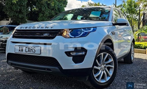 Buy Used Land Rover Discovery White Car in Baie Malgache in Rodrigues