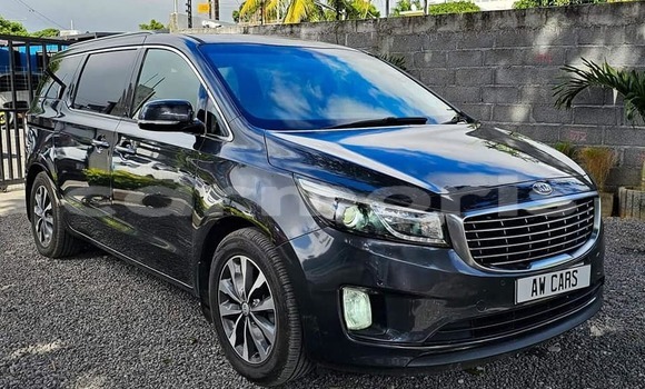 Buy Used Kia Carnival Black Car in Baie du Cap in Savanne District Buy Used Kia Carnival Black Car in Baie du Cap in Savanne District