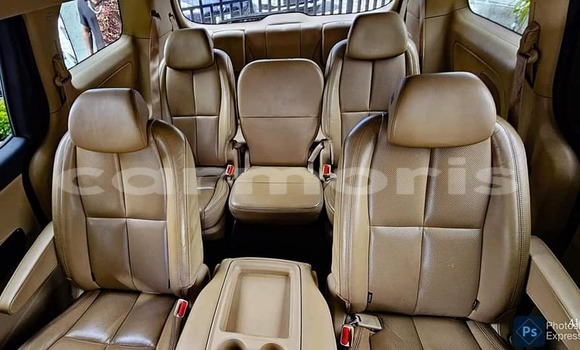 Buy Used Kia Carnival Black Car in Baie du Cap in Savanne District Buy Used Kia Carnival Black Car in Baie du Cap in Savanne District