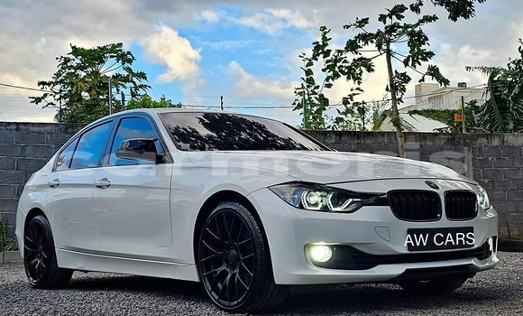 Buy Used BMW 3200 White Car in Baie du Tombeau in Pamplemousses District Buy Used BMW 3200 White Car in Baie du Tombeau in Pamplemousses District