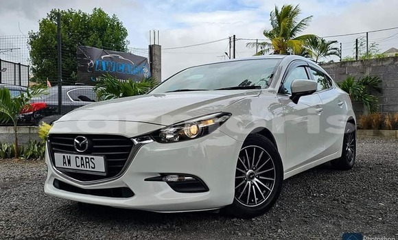 Buy Used Mazda 3 White Car in Baie du Tombeau in Pamplemousses District
