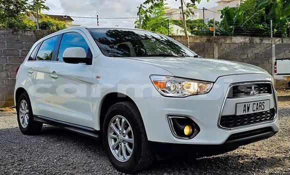 Buy Used Mitsubishi ASX White Car in Baie du Cap in Savanne District Buy Used Mitsubishi ASX White Car in Baie du Cap in Savanne District
