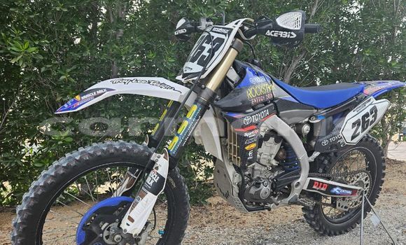 Buy Used Yamaha YZ450F Blue Bike in Port Louis in Port Louis District Buy Used Yamaha YZ450F Blue Bike in Port Louis in Port Louis District