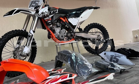 Buy Used KTM 250 Beige Bike in Port Louis in Port Louis District Buy Used KTM 250 Beige Bike in Port Louis in Port Louis District