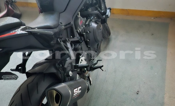 Buy Used Kawasaki Z Black Bike in Port Louis in Port Louis District Buy Used Kawasaki Z Black Bike in Port Louis in Port Louis District