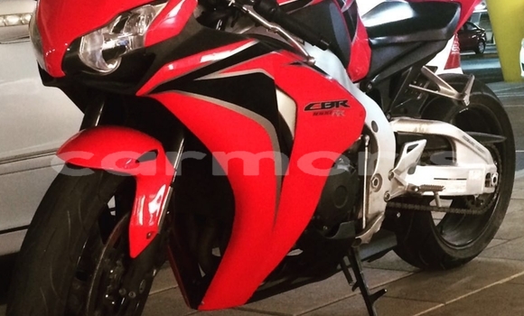 Buy Used Honda CBR 1000 RR Red Bike in Port Louis in Port Louis District Buy Used Honda CBR 1000 RR Red Bike in Port Louis in Port Louis District