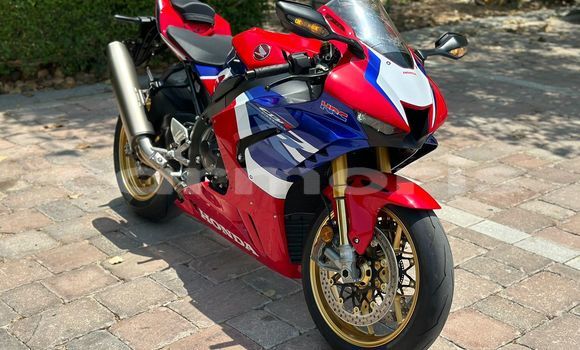 Buy Used Honda CBR 1000 RR Red Bike in Port Louis in Port Louis District Buy Used Honda CBR 1000 RR Red Bike in Port Louis in Port Louis District