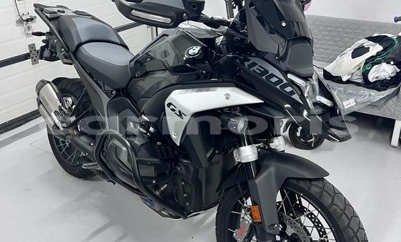 Buy Used BMW R 1200 Black Bike in Port Louis in Port Louis District Buy Used BMW R 1200 Black Bike in Port Louis in Port Louis District