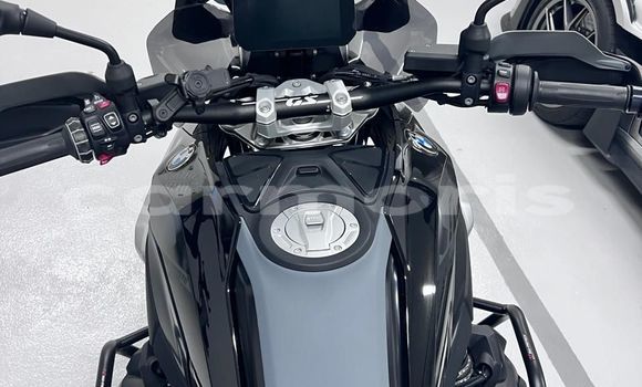 Buy Used BMW R 1200 Black Bike in Port Louis in Port Louis District Buy Used BMW R 1200 Black Bike in Port Louis in Port Louis District
