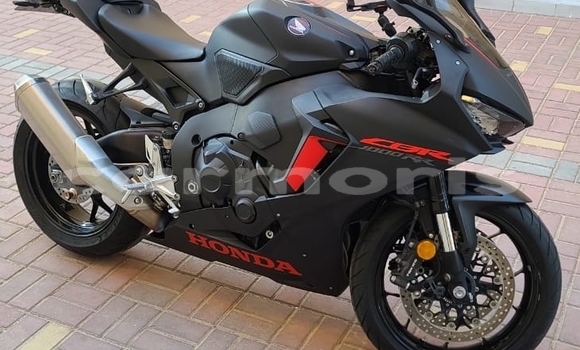 Buy Used Honda CBR 1000 RR Black Bike in Port Louis in Port Louis District Buy Used Honda CBR 1000 RR Black Bike in Port Louis in Port Louis District