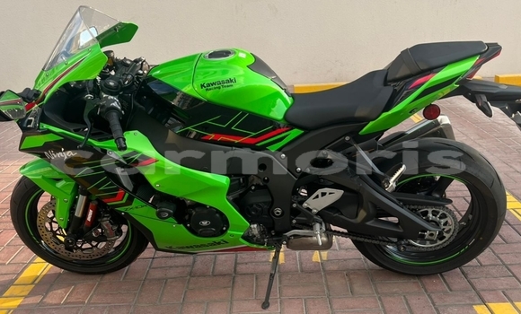 Buy Used Kawasaki Ninja ZX-10R Green Bike in Port Louis in Port Louis District Buy Used Kawasaki Ninja ZX-10R Green Bike in Port Louis in Port Louis District
