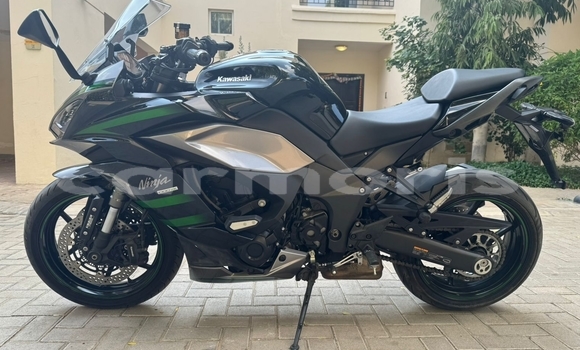 Buy Used Kawasaki Ninja Beige Bike in Port Louis in Port Louis District Buy Used Kawasaki Ninja Beige Bike in Port Louis in Port Louis District