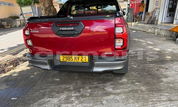 Buy Used Toyota Hilux Red Car in Baie Malgache in Rodrigues Buy Used Toyota Hilux Red Car in Baie Malgache in Rodrigues