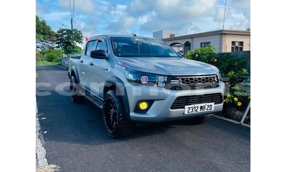 Buy Used Toyota Hilux Other Car in Baie du Tombeau in Pamplemousses District Buy Used Toyota Hilux Other Car in Baie du Tombeau in Pamplemousses District