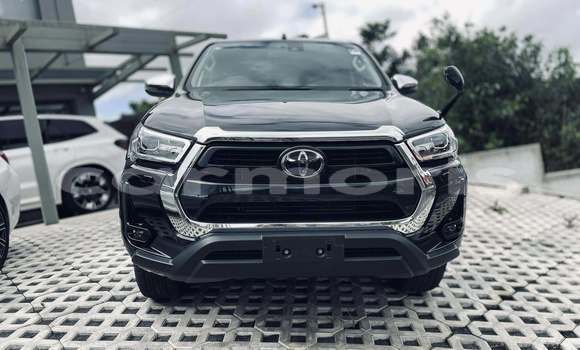 Buy Used Toyota Hilux Black Car in Baie du Tombeau in Pamplemousses District Buy Used Toyota Hilux Black Car in Baie du Tombeau in Pamplemousses District