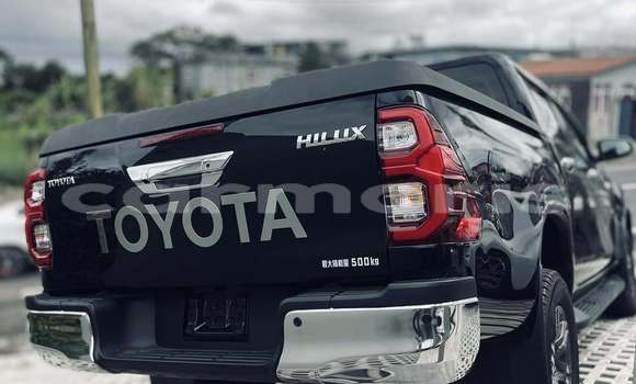 Buy Used Toyota Hilux Black Car in Baie du Tombeau in Pamplemousses District Buy Used Toyota Hilux Black Car in Baie du Tombeau in Pamplemousses District