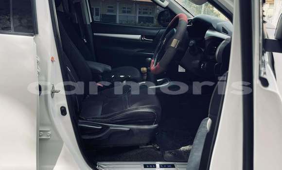 Buy Used Mazda BT-50 White Car in Arsenal in Pamplemousses District Buy Used Mazda BT-50 White Car in Arsenal in Pamplemousses District