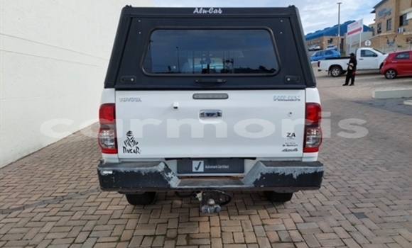 Buy Used Toyota Hilux White Car in Port Louis in Port Louis District Buy Used Toyota Hilux White Car in Port Louis in Port Louis District