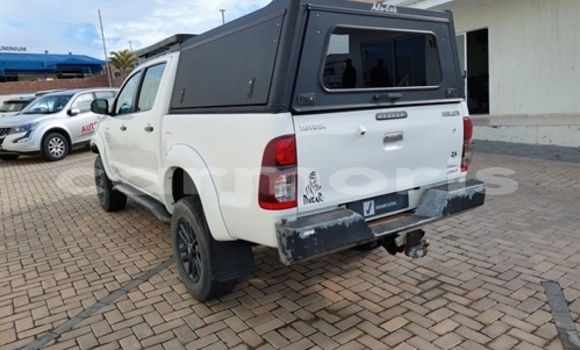 Buy Used Toyota Hilux White Car in Port Louis in Port Louis District Buy Used Toyota Hilux White Car in Port Louis in Port Louis District