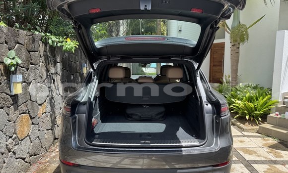 Buy Used Porsche Cayenne Other Car in Pamplemousse in Pamplempousses Buy Used Porsche Cayenne Other Car in Pamplemousse in Pamplempousses