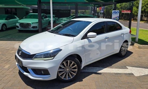 Buy Used Suzuki Ciaz White Car in Port Louis in Port Louis District Buy Used Suzuki Ciaz White Car in Port Louis in Port Louis District