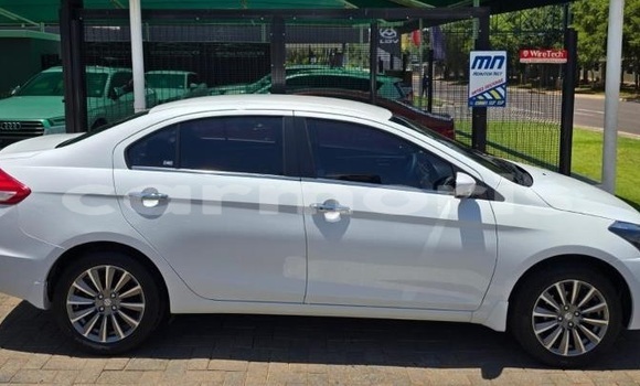 Buy Used Suzuki Ciaz White Car in Port Louis in Port Louis District Buy Used Suzuki Ciaz White Car in Port Louis in Port Louis District
