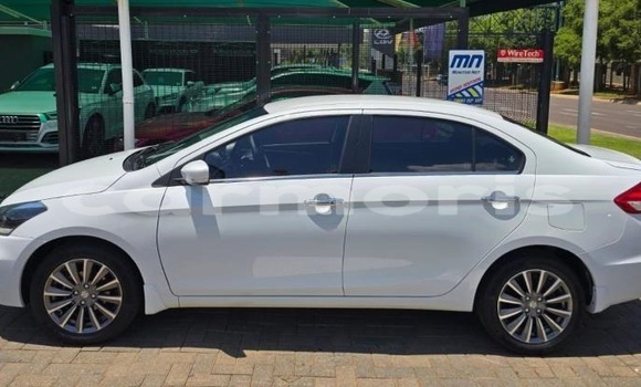 Buy Used Suzuki Ciaz White Car in Port Louis in Port Louis District Buy Used Suzuki Ciaz White Car in Port Louis in Port Louis District