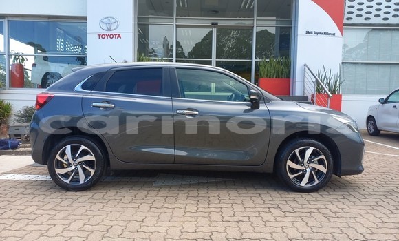 Buy Used Toyota Starlet Blue Car in Port Louis in Port Louis District Buy Used Toyota Starlet Blue Car in Port Louis in Port Louis District