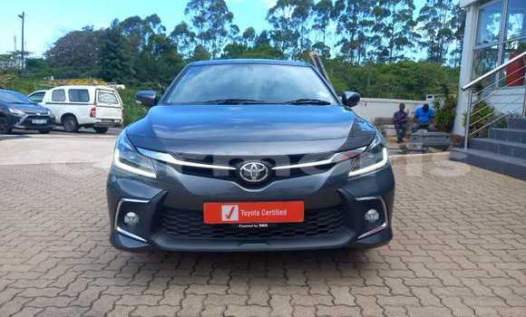 Buy Used Toyota Starlet Blue Car in Port Louis in Port Louis District Buy Used Toyota Starlet Blue Car in Port Louis in Port Louis District