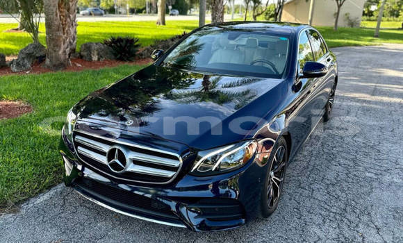 Buy Used Mercedes-Benz E–Class Blue Car in Port Louis in Port Louis District Buy Used Mercedes-Benz E–Class Blue Car in Port Louis in Port Louis District