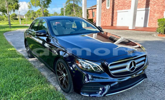 Buy Used Mercedes-Benz E–Class Blue Car in Port Louis in Port Louis District Buy Used Mercedes-Benz E–Class Blue Car in Port Louis in Port Louis District