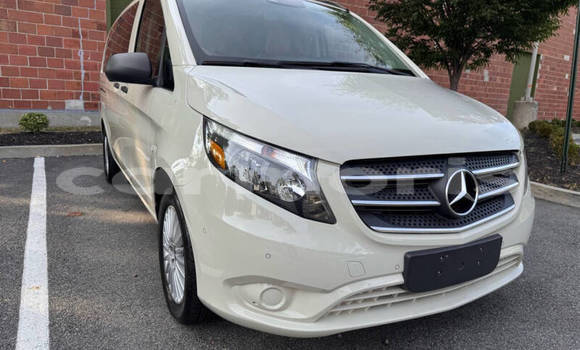 Buy Used Mercedes-Benz Vito White Car in Port Louis in Port Louis District Buy Used Mercedes-Benz Vito White Car in Port Louis in Port Louis District