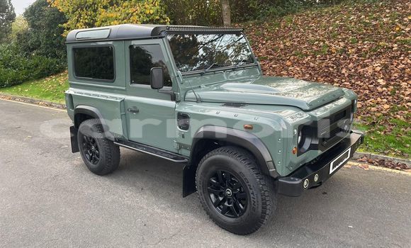Buy Used Land Rover Defender Green Car in Rose Belle in Grand Port District Buy Used Land Rover Defender Green Car in Rose Belle in Grand Port District