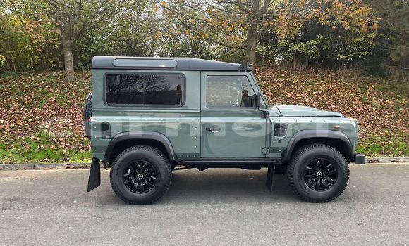 Buy Used Land Rover Defender Green Car in Rose Belle in Grand Port District Buy Used Land Rover Defender Green Car in Rose Belle in Grand Port District