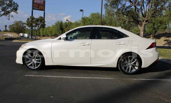 Buy Used Lexus IS White Car in Bananes in Grand Port District Buy Used Lexus IS White Car in Bananes in Grand Port District