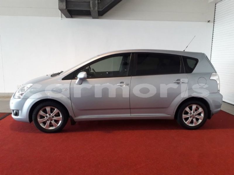 Big with watermark 2011 toyota verso 2