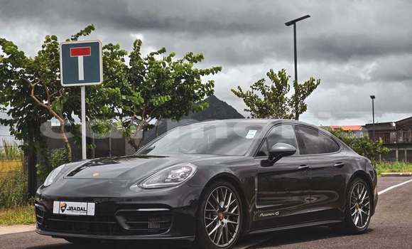Buy Used Porsche Panamera Black Car in Moka in Moka