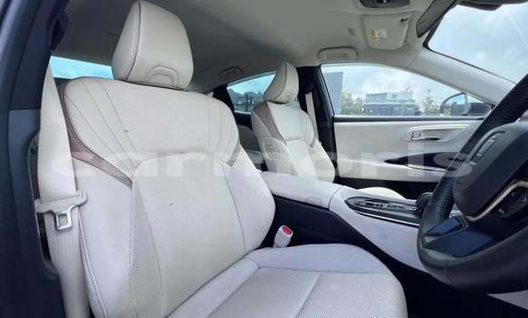Buy Used Toyota Crown White Car in Moka in Moka Buy Used Toyota Crown White Car in Moka in Moka