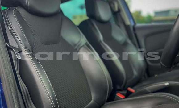 Buy Used Renault Clio Blue Car in Moka in Moka Buy Used Renault Clio Blue Car in Moka in Moka