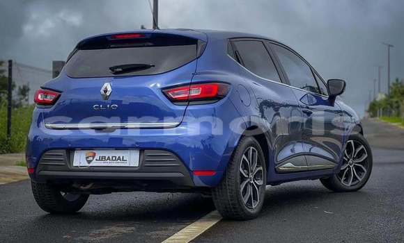 Buy Used Renault Clio Blue Car in Moka in Moka Buy Used Renault Clio Blue Car in Moka in Moka