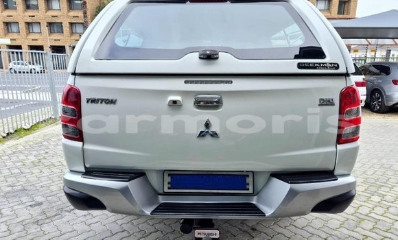 Buy Used Mitsubishi Triton White Car in Port Louis in Port Louis District Buy Used Mitsubishi Triton White Car in Port Louis in Port Louis District