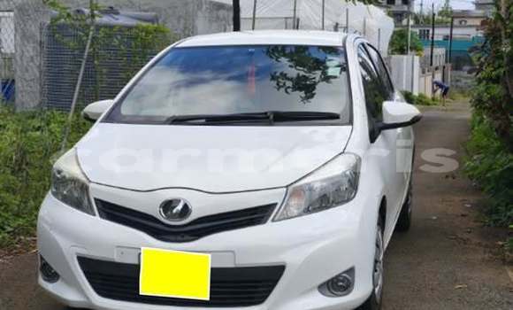 Buy Used Toyota Vitz Other Car in Saint Pierre in Moka Buy Used Toyota Vitz Other Car in Saint Pierre in Moka