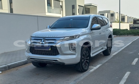 Buy Used Mitsubishi Montero Sport White Car in Port Louis in Port Louis District Buy Used Mitsubishi Montero Sport White Car in Port Louis in Port Louis District