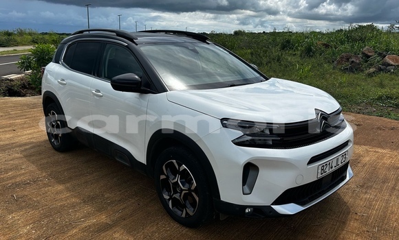 Buy Used Citroen C5 Aircross White Car in Tamarin in Black River District