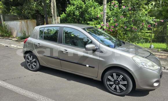 Buy Used Renault Clio Other Car in Arsenal in Pamplemousses District Buy Used Renault Clio Other Car in Arsenal in Pamplemousses District