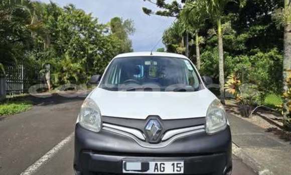 Buy Used Renault Kangoo White Car in Arsenal in Pamplemousses District Buy Used Renault Kangoo White Car in Arsenal in Pamplemousses District